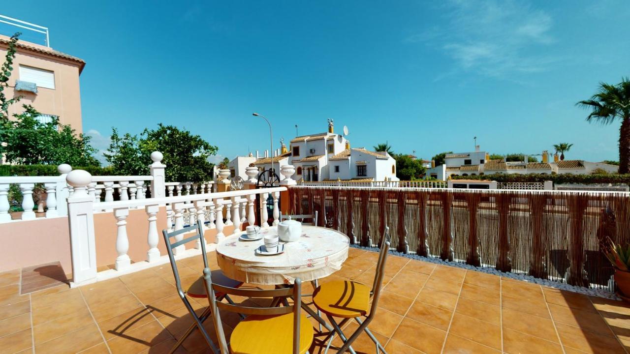 Cozy & Bright Bungalow Torrevieja Exterior foto